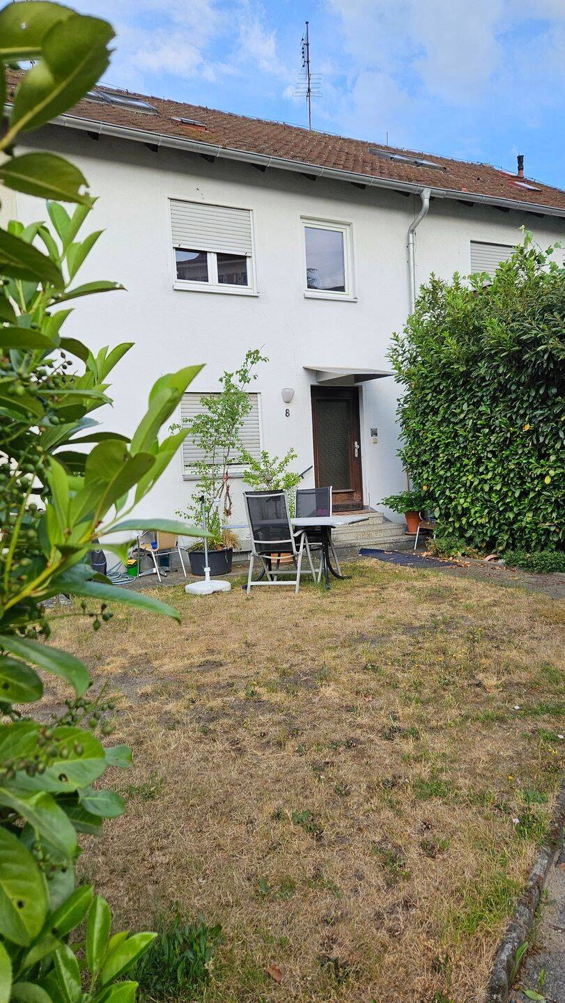 Reihenmittelhaus mit Garten in Eibach Mitte, 90451 Nürnberg (Eibach Hafen Maiach Reichelsdorf Röthenbach bei Schweinau)