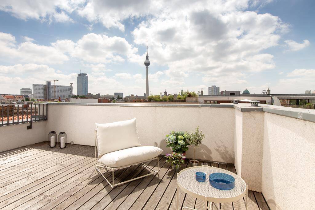 4 Zimmer, 2 Terrassen und ein unverwechselbarer Blick über die Hauptstadt!, 10119 Berlin (Mitte Prenzlauer Berg)
