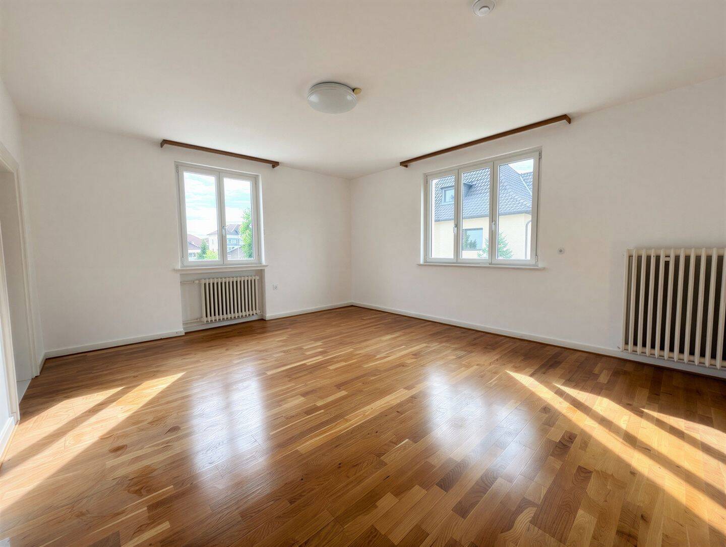 Großzügige 5-Zimmer-Wohnung mit Balkon und Garage in Neustadt!, 96465 Neustadt b. Coburg