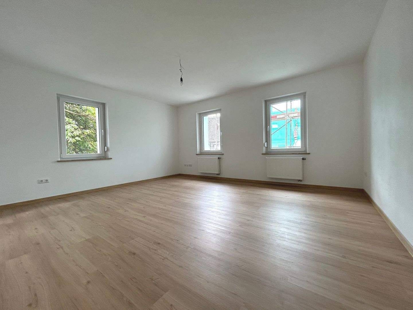 Viel Platz – Sanierte 4-Zim-Whg mit Balkon zentrumsnah in 91710 Gunzenhausen, 91710 Gunzenhausen