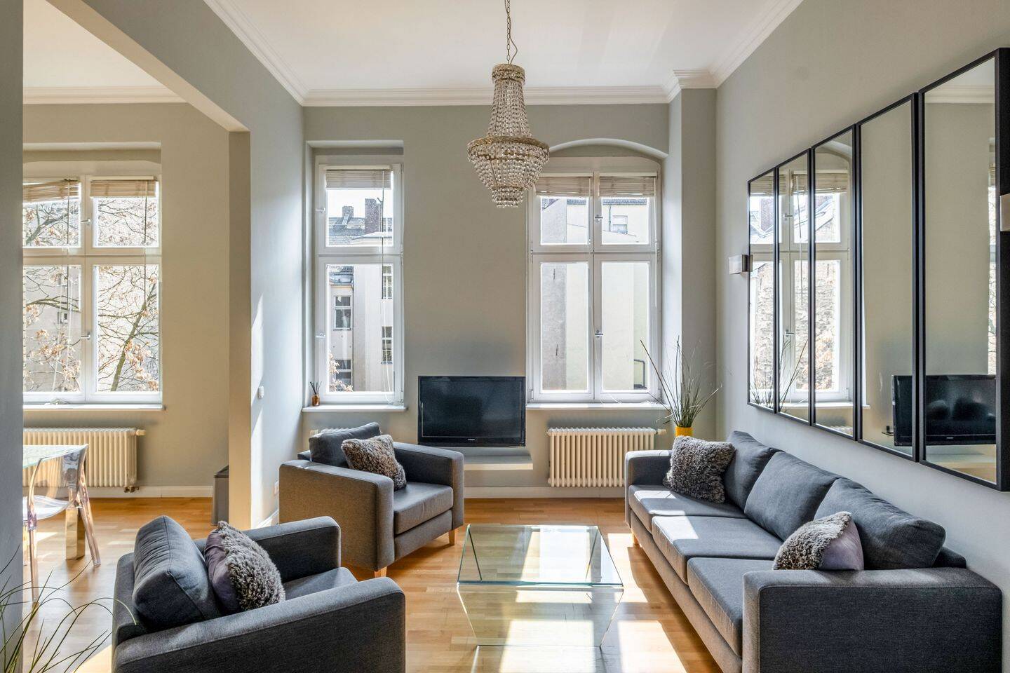 Repräsentative Altbauwohnung in pulsierendem Umfeld, 10961 Berlin (Friedrichshain-Kreuzberg Kreuzberg)