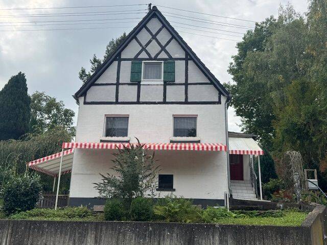 Einfamilienhaus mit Charme /ruhige Stadtrandlage/ großer Garten, 57610 Altenkirchen (Westerwald)