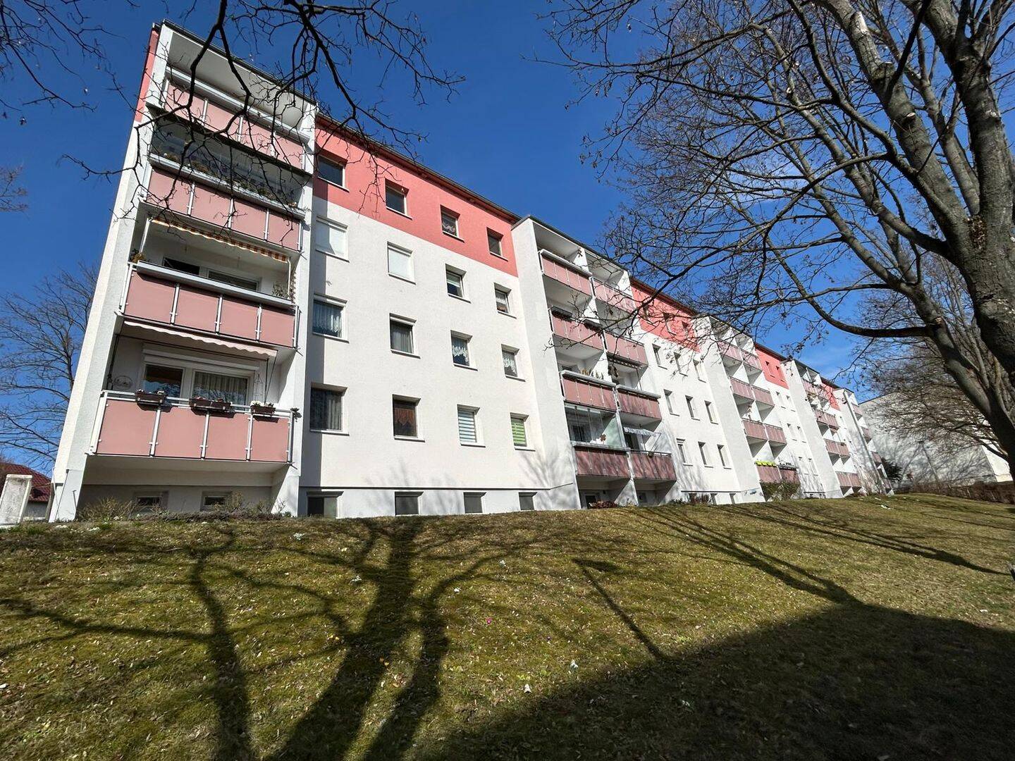 Schöne Wohnung in ruhiger Lage in gepflegtem Umfeld, 7552 Gera (Bieblach-Ost Langenberg Roschütz Stublach)