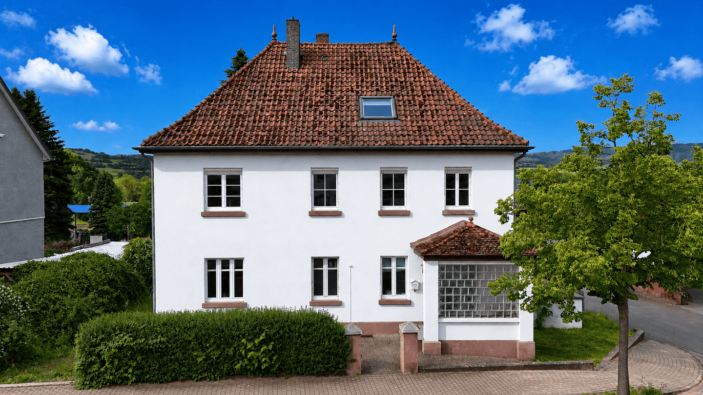 ** Zweifamilienhaus in Heinebach zu verkaufen **, 36211 Alheim