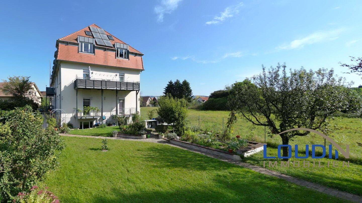 Einmalige Chance: 4,5-Zimmer-Wohnung mit großzügigem 500 m² Gartenparadies., 79331 Teningen