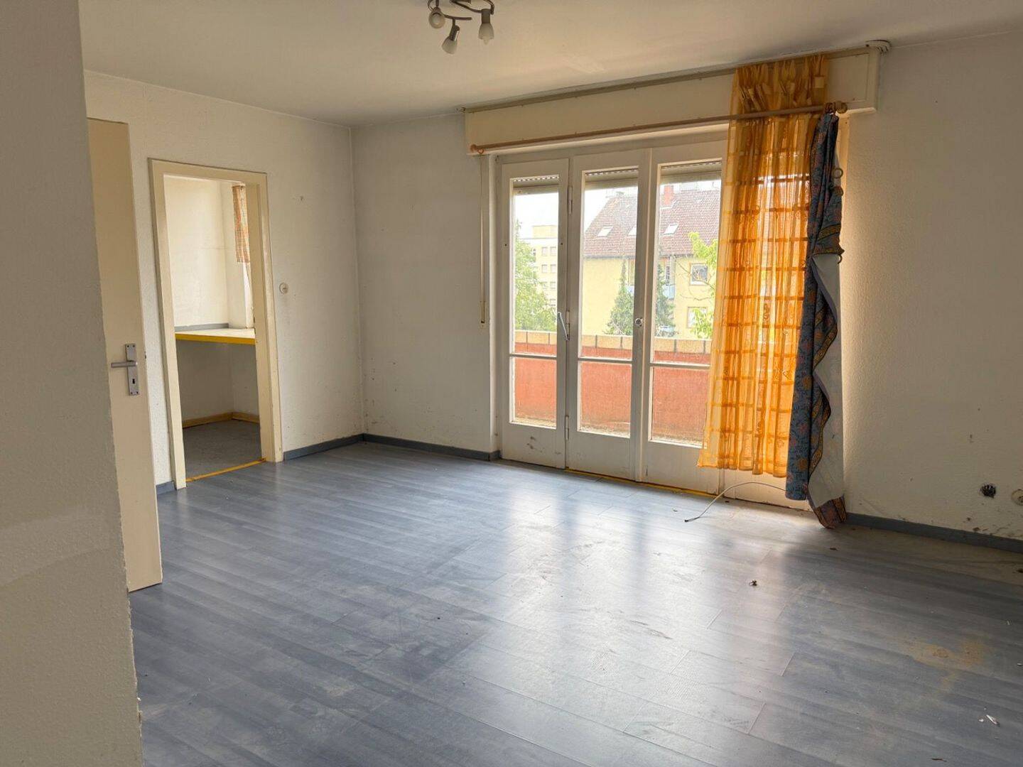 1-Zimmer-Wohnung mit Balkon Nähe Bahnhof und ZKM, 76137 Karlsruhe