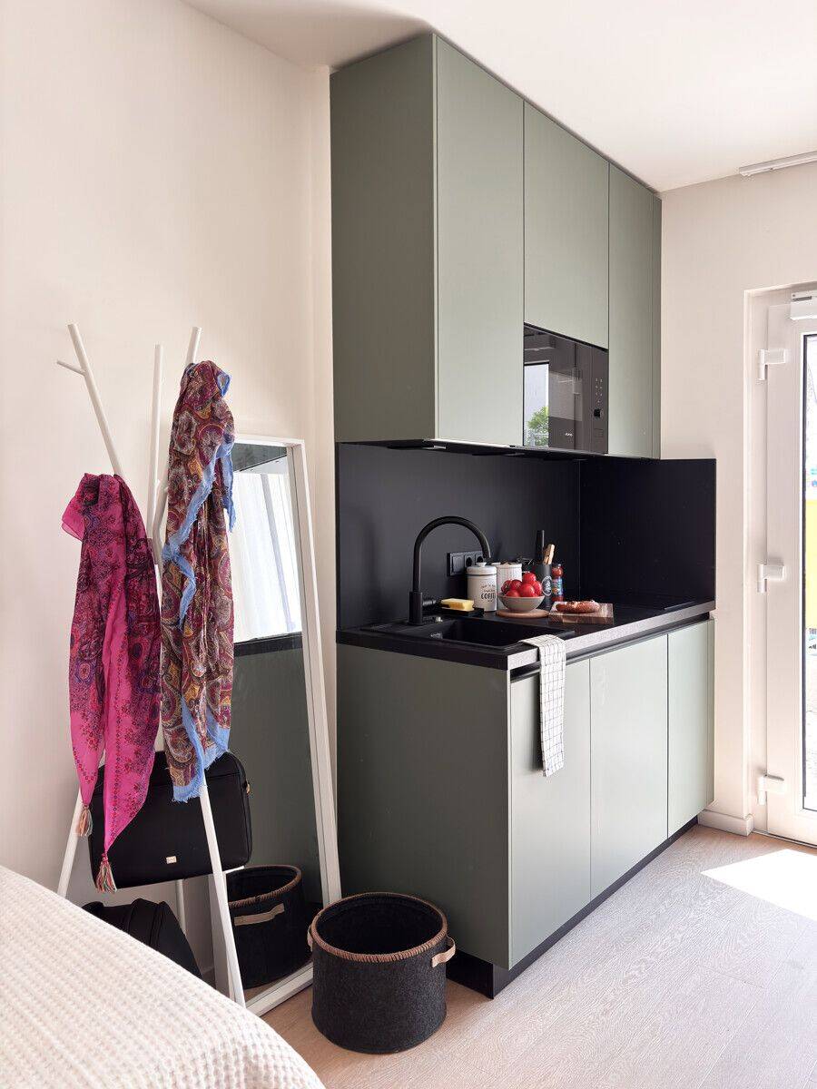 Möbliertes Neubau-Apartment mit sonniger Terrasse für Studenten/Azubis – direkt an der Uni Augsburg!, 86179 Augsburg (Haunstetten Siebenbrunn)