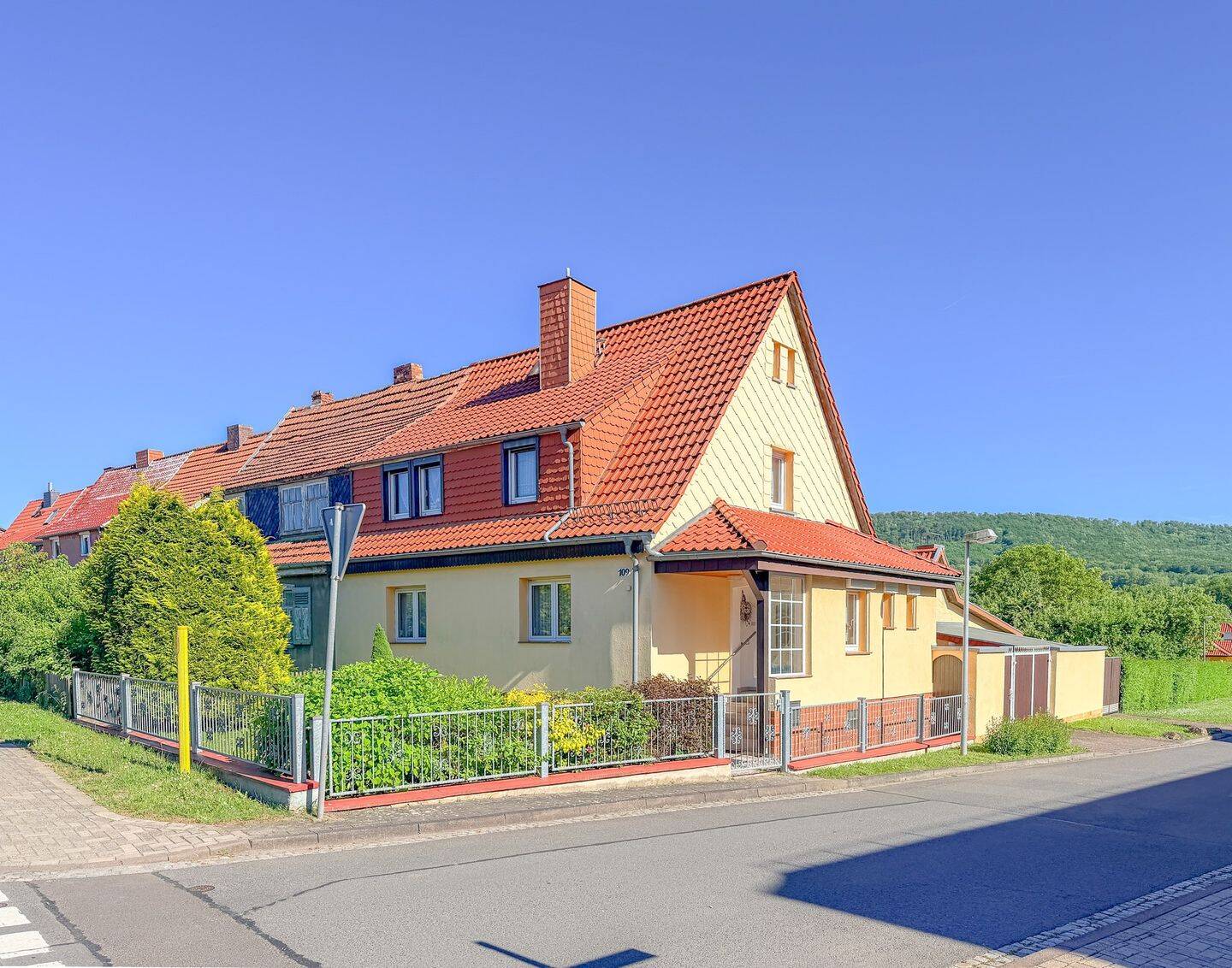 Hier fühlt sich die ganze Familie wohl – viel Platz und gepflegtes Ambiente, 99759 Sollstedt