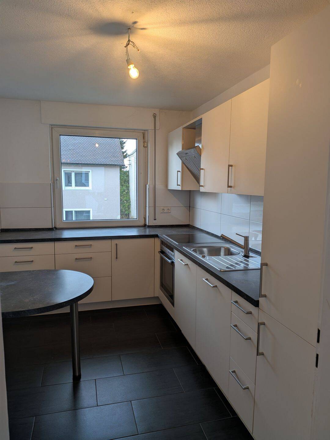 4,5 Zimmer WHG mit 40qm Wohnzimmer und Holzofen!, 89079 Ulm