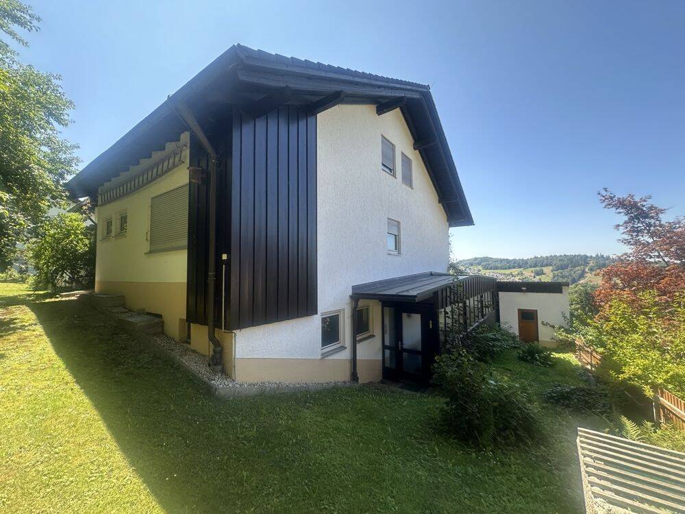 Großzügiges Wohnhaus Nähe Grafenau, 94481 Grafenau
