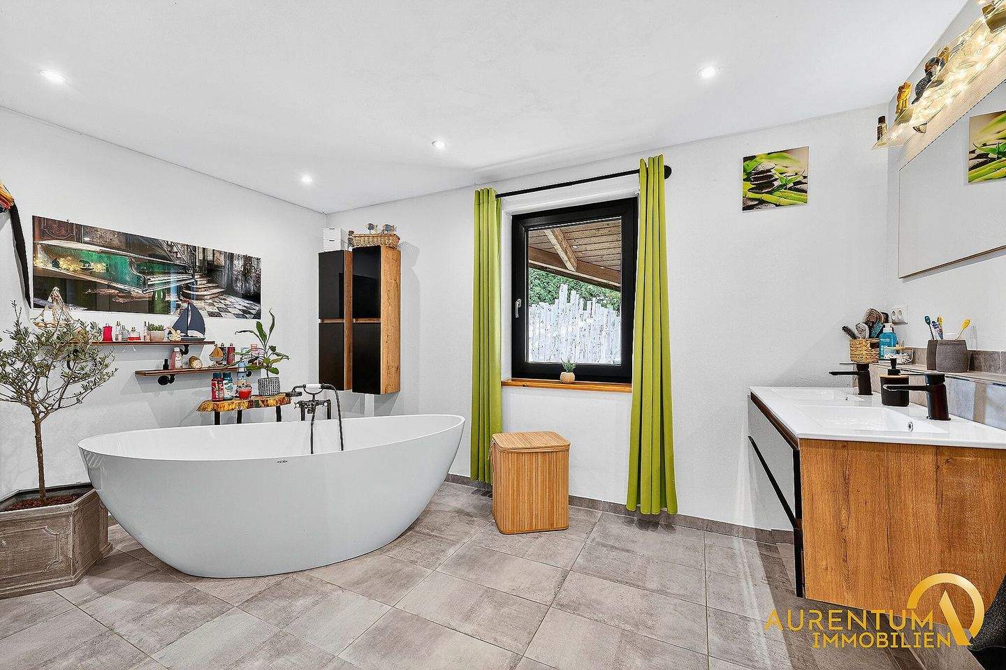 Einzigartiges Anwesen im Bayerischen Wald-sanierter Bungalow mit 4.782 m² Grund und traumhafter Lage, 93455 Traitsching