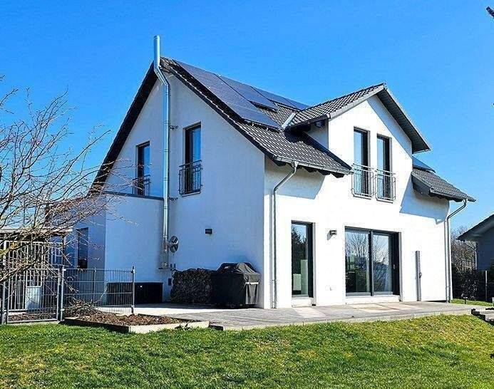 Energieeffizientes, freistehendes Einfamilienhaus (KfW-55) in Holzständerbauweise in Oberdürenbach, 56651 Oberdürenbach