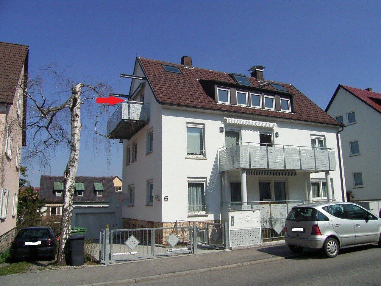 Charmante 3,5 Zimmer DG Wohnung mit ausgebauter Bühne in Bad Cannstatt, 70374 Stuttgart (Bad Cannstatt Sommerrain)