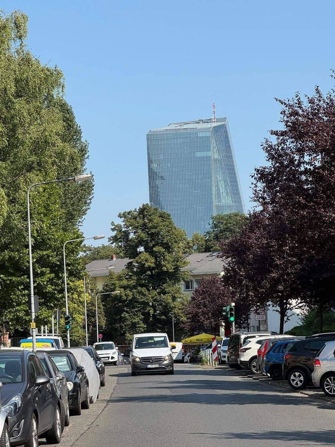 Attraktive Wohnung in Sachsenhausen !, 60599 Frankfurt am Main (Oberrad Sachsenhausen)
