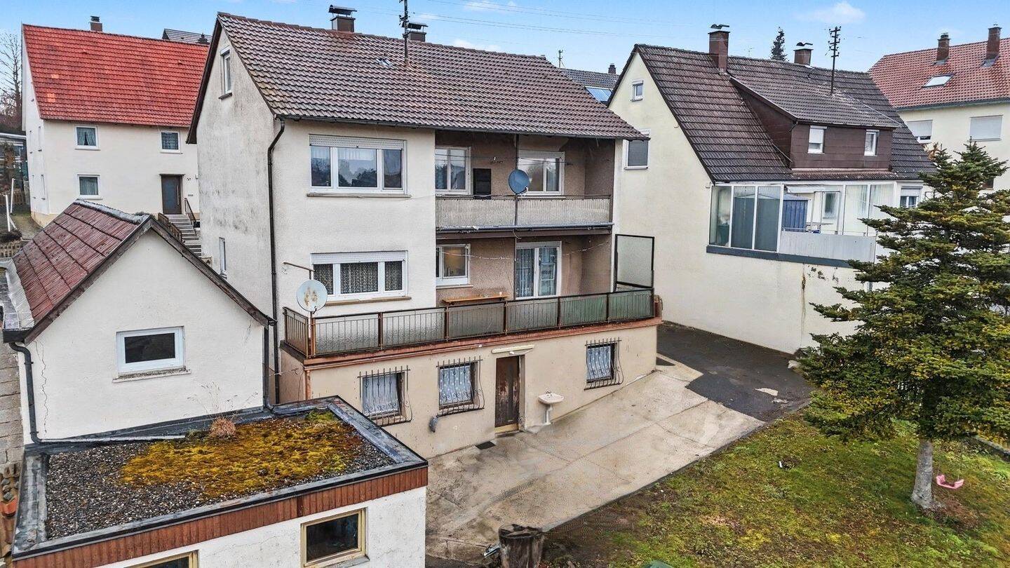 Kampfpreis in Aussichtslage – Zweifamilienhaus mit 972 m² Grundstück für Handwerker & Investoren!, 88525 Dürmentingen