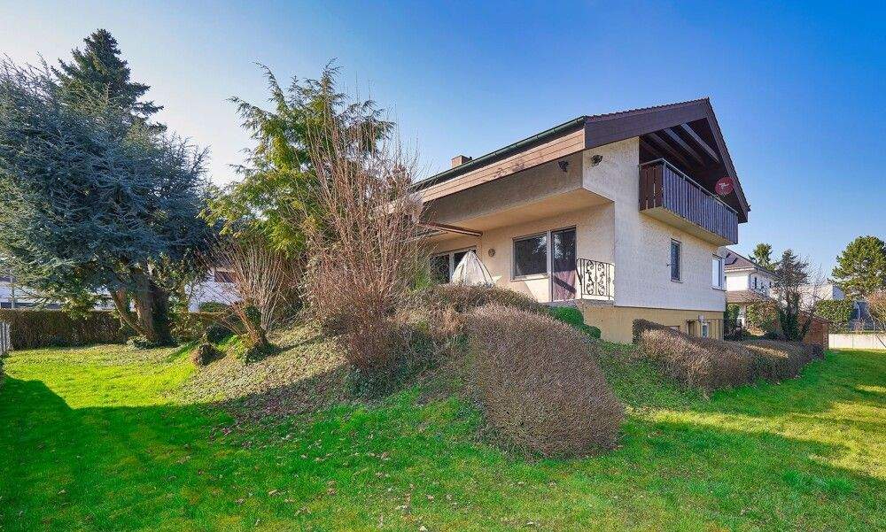 Hier beginnt Ihr neues Familienglück – Ein- bis Zweifamilienhaus zentrumsnah im Grünen!, 74357 Bönnigheim