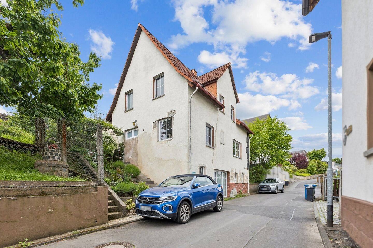 Großzügiges Wohnen im Grünen-Einfamilienhaus mit viel Potential, 35305 Grünberg