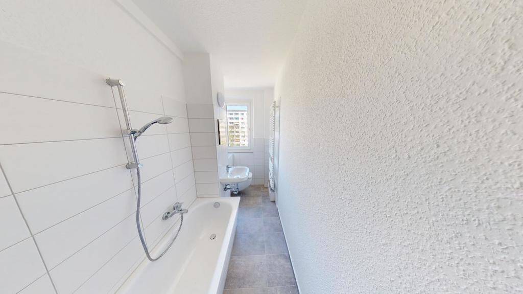 NEU saniert – alle Räume mit Fenster, 9130 Chemnitz (Hilbersdorf Sonnenberg Yorckgebiet Zentrum)