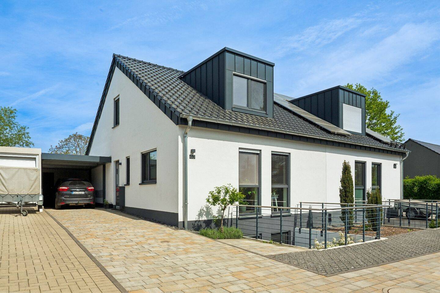 Raumwunder – top gepflegtes Wohnhaus mit LWP und schönem Garten, Nähe Oberpleis, 53639 Königswinter