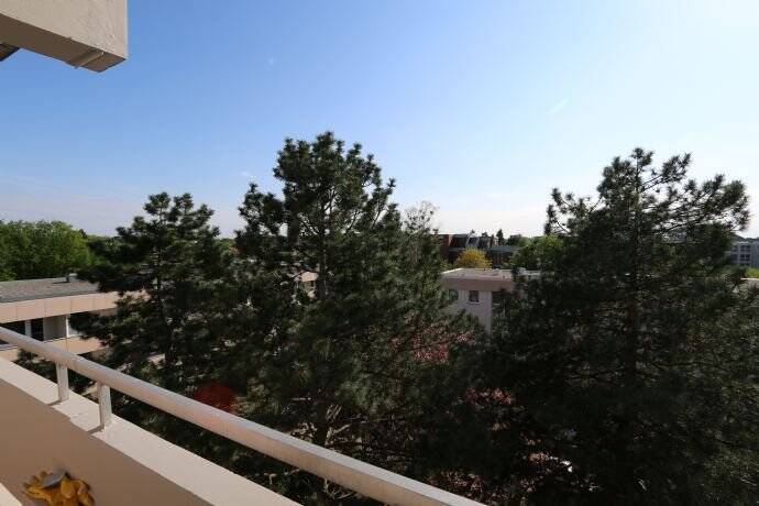 Neu renovierte 3-Zi.-Wohnung mit Balkon und Einbauküche (bitte per Email anfragen), 80686 München (Laim Sendling-Westpark)