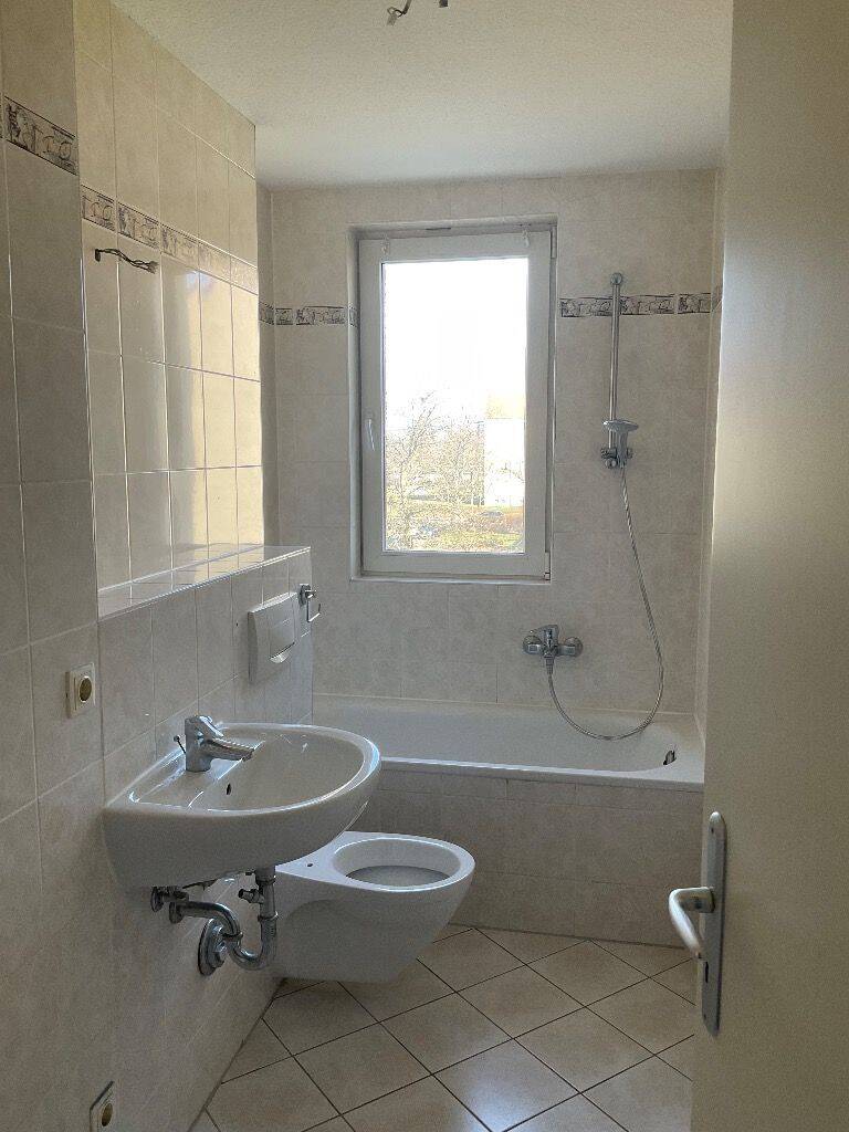 WBG – 3-RWE – mit großem Wohnzimmer u. schönem Balkon!, 14770 Brandenburg an der Havel (Altstadt Nord)