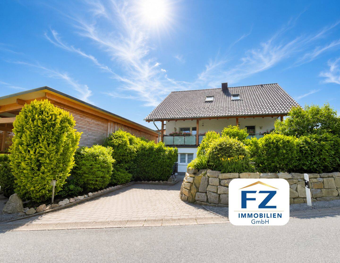 Mehrfamilienhaus mit 3 Wohnungen & XXL-Carport in Vilshofen TOP – LAGE, 94474 Vilshofen an der Donau
