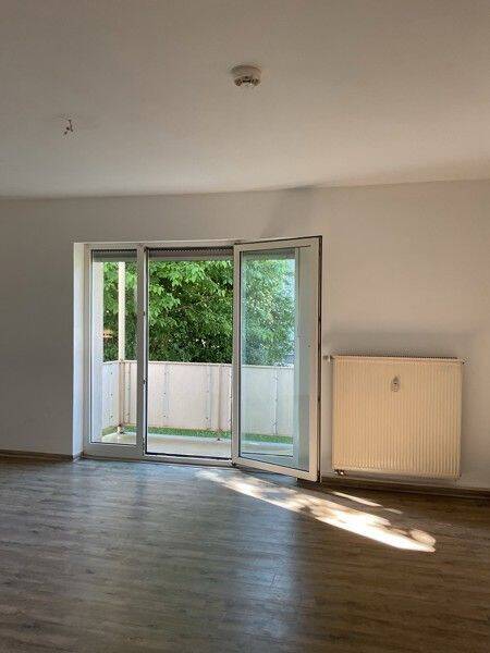 Frisch saniert! 3,5 Zimmer mit Balkon im Erdgeschoss, 87700 Memmingen