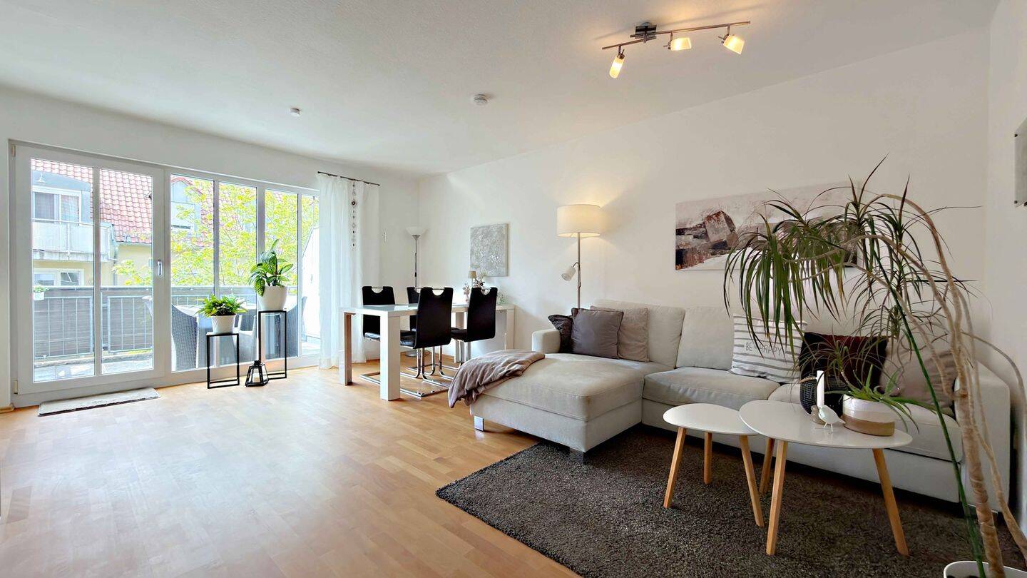 Vermietete 3-Zimmer-Wohnung mit Westbalkon und TG-Stellplatz, 92318 Neumarkt i.d. OPf.