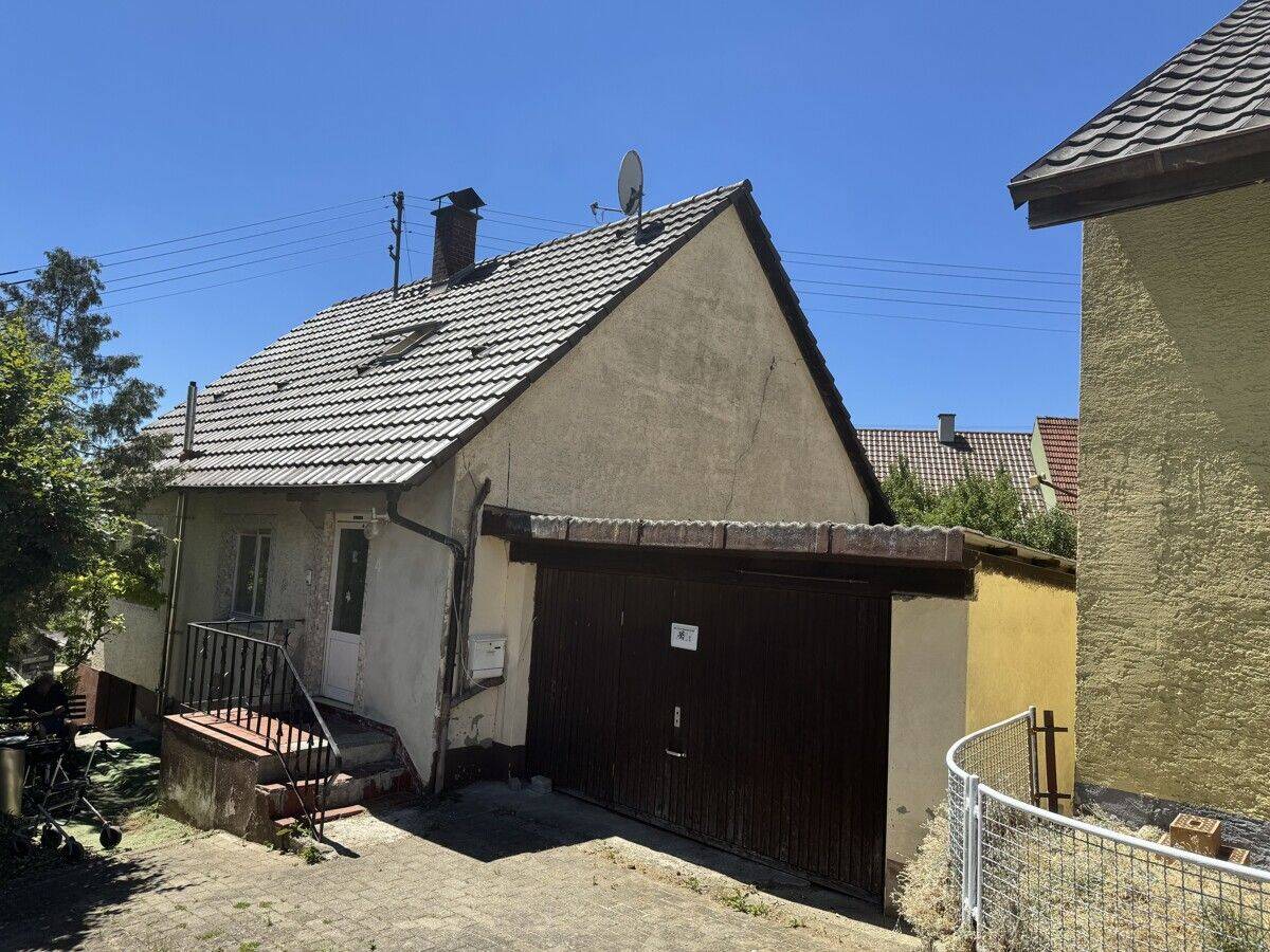 Das Haus für alle auf der Suche nach ländlicher Idylle kurz vor dem Bodensee, kurze Wege nach Tuttlingen oder die nahe Schweiz, 78253 Eigeltingen