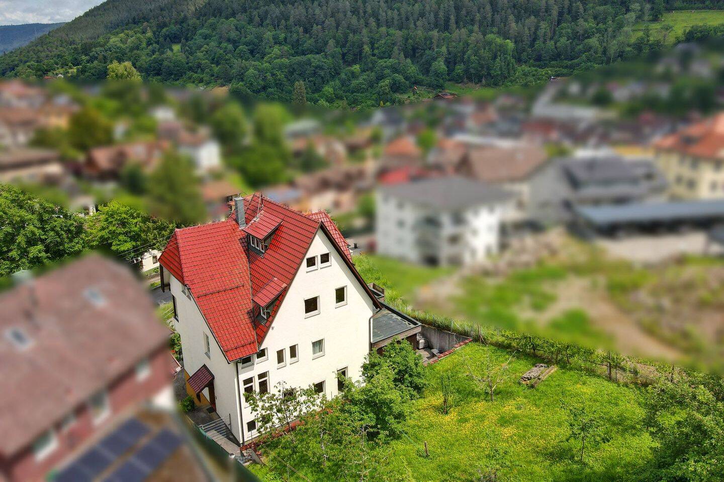 Schwarzwaldtraum: Villa mit Selbstversorgergarten für WG und Mehrgenerationen -gegen Gebot, 75323 Bad Wildbad