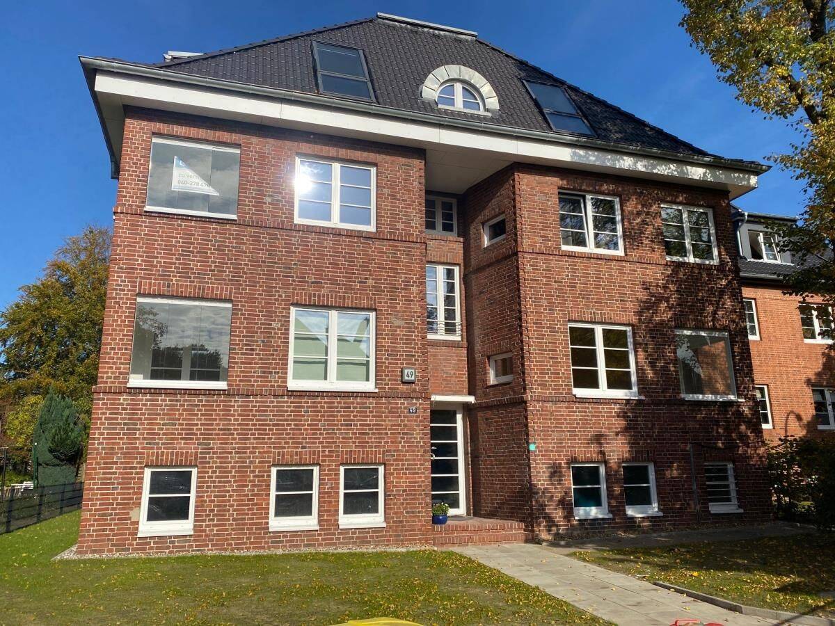 Liebevolle 3 Zimmer-DG in Hummelsbüttel mit Balkon und Gartenanteil, 22339 Hamburg (Hamburg-Nord Fuhlsbüttel Hummelsbüttel)