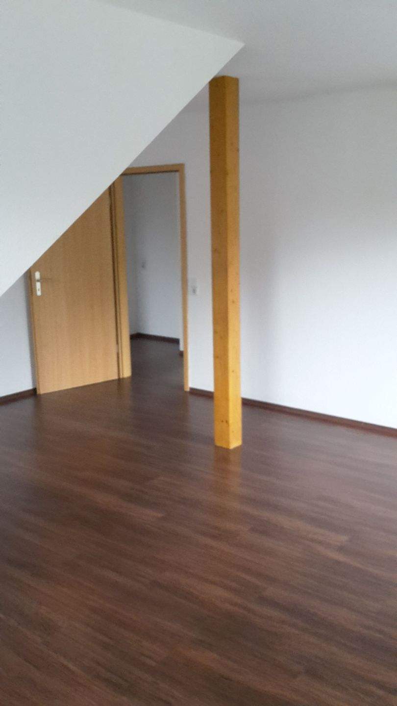 gemütliche 2-Zimmer-Wohnung im DG mit Balkon, 7343 Wurzbach