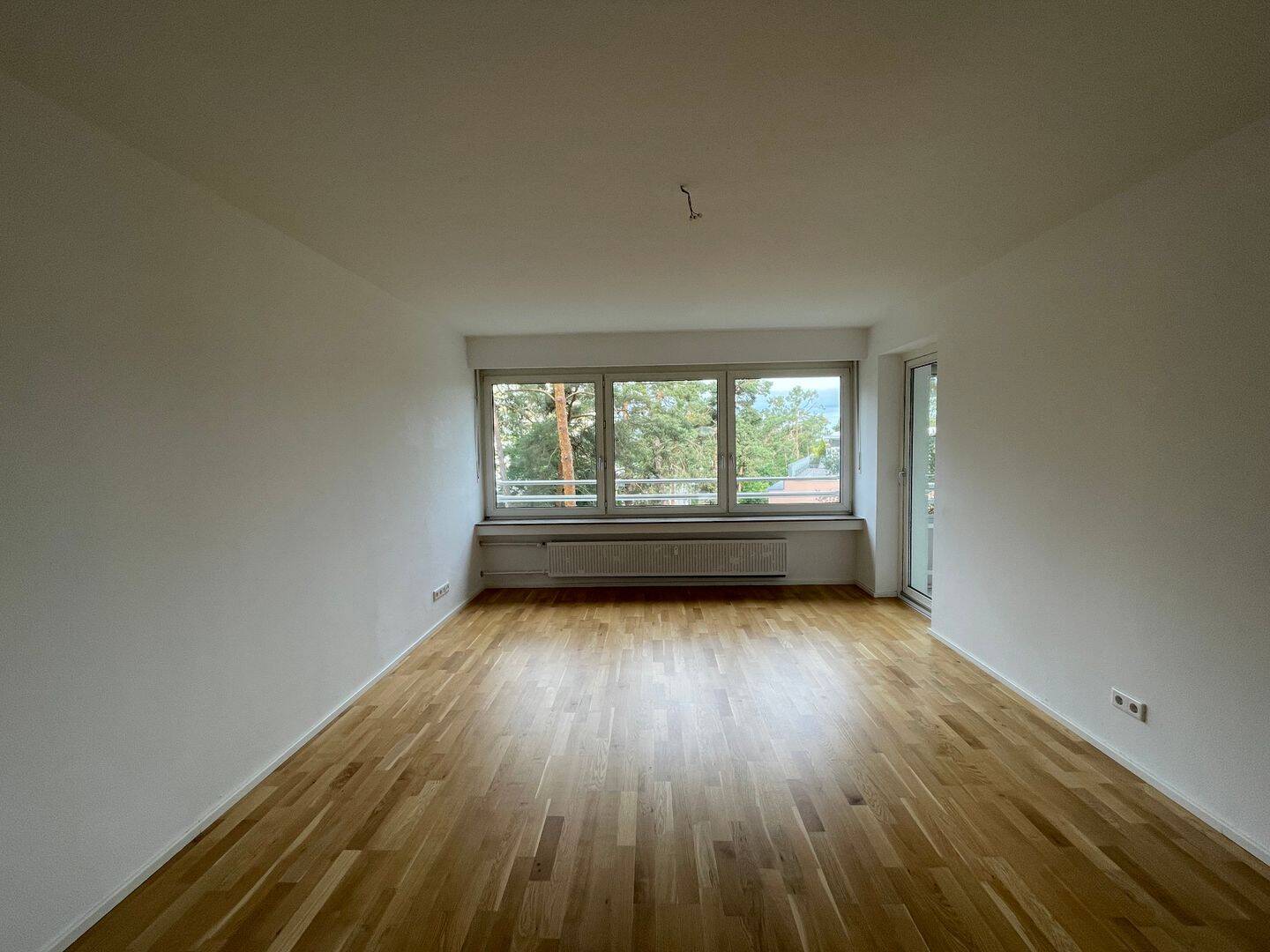 Helle 3-Zimmer-Wohnung in ruhiger Lage in Erlangen Süd, 91058 Erlangen (Bruck Eltersdorf Erlangen-Süd Sebaldussiedlung Tennenlohe)
