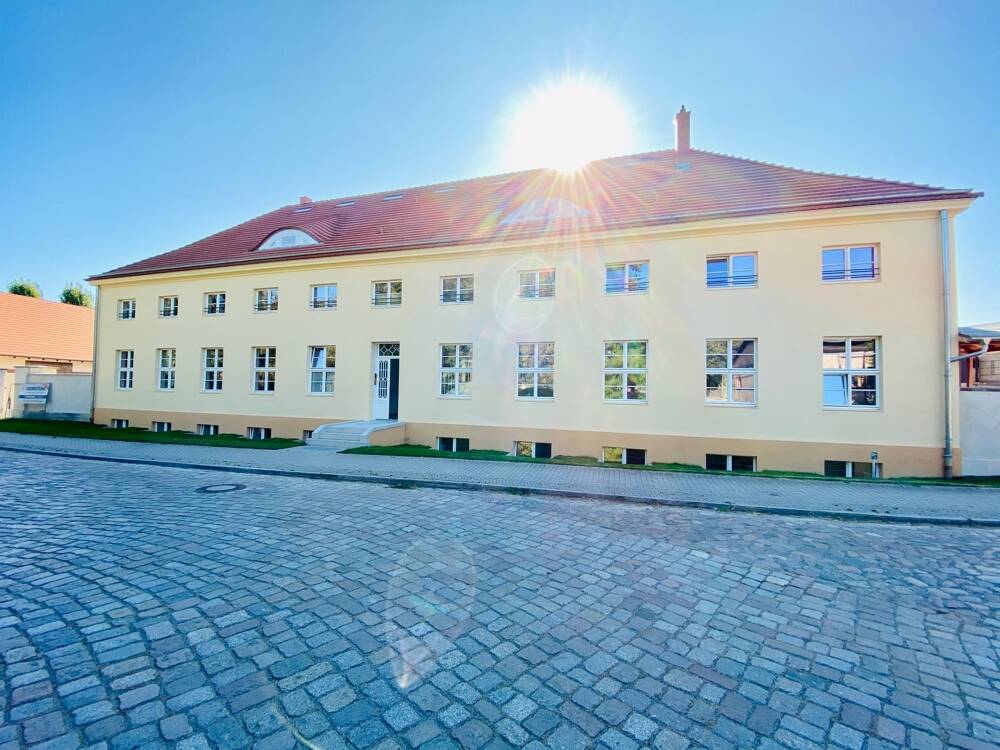Ketzin/Paretz: Parkring: denkmalgeschütztes Amtshaus: 2-Zi.-Whg. ca. 87 m² ab 01.08.26 zu vermieten, 14669 Ketzin/Havel