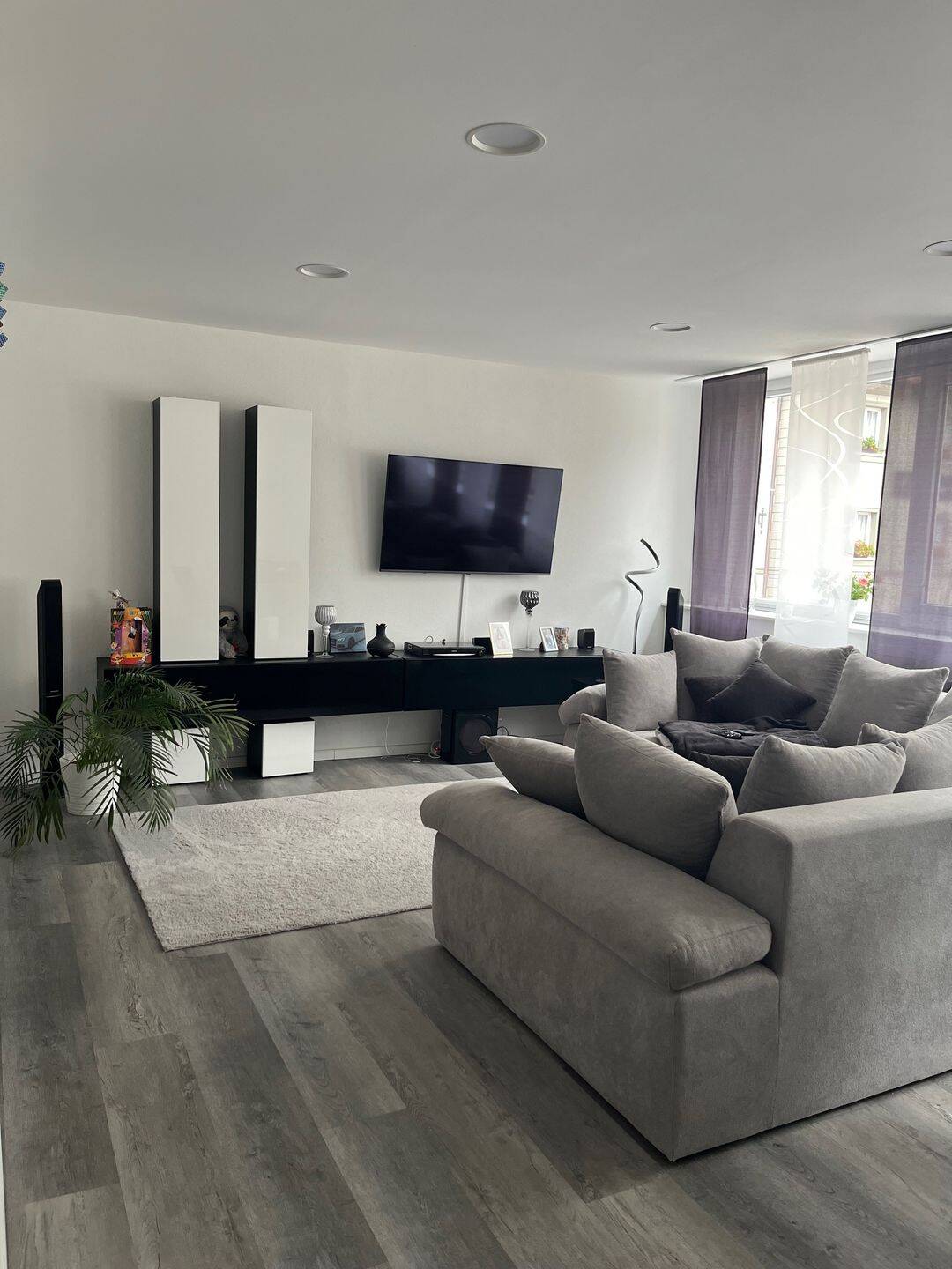 Moderne 2,5-Zimmer-Wohnung (70 m²) mit Einbauküche & Tiefgarage in Titisee-Neustadt – ideal für Paare – frei ab 01.09., 79822 Titisee-Neustadt