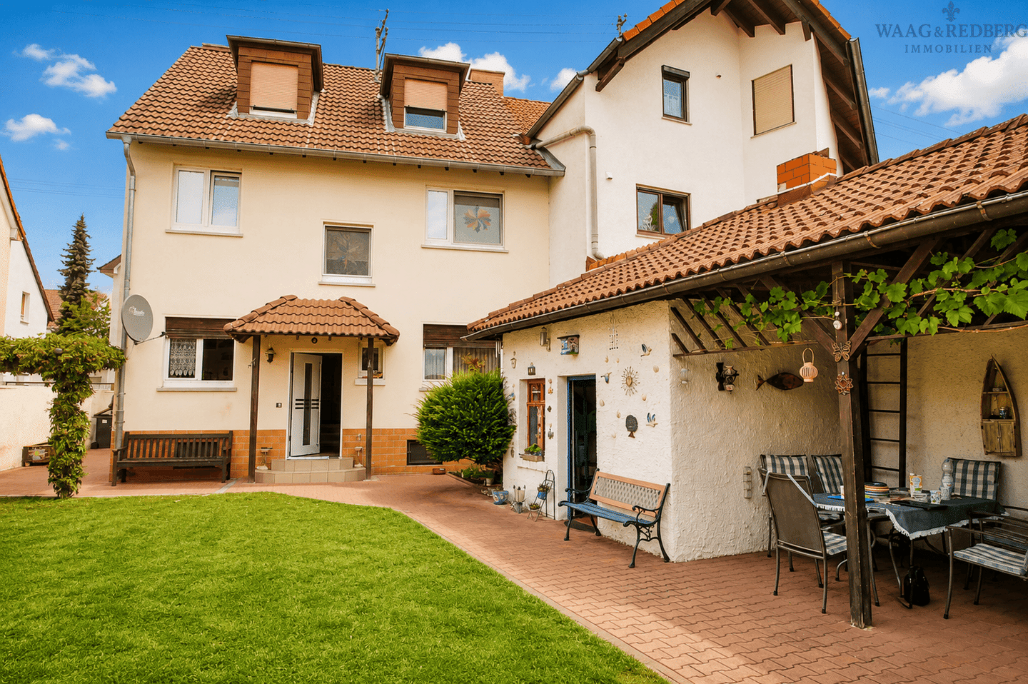 Perfektes Domizil für die ganze Familie mit Traumgarten – Zeilsheim, 65931 Frankfurt am Main (Sindlingen Zeilsheim)