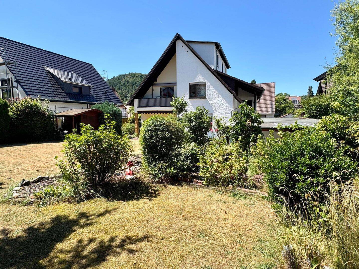 Kaiserslautern-Hohenecken – Gepflegtes freistehendes Zweifamilienhaus  mit Garage und schönem Garten, 67661 Kaiserslautern (Dansenberg Hohenecken Innenstadt Mölschbach Siegelbach)