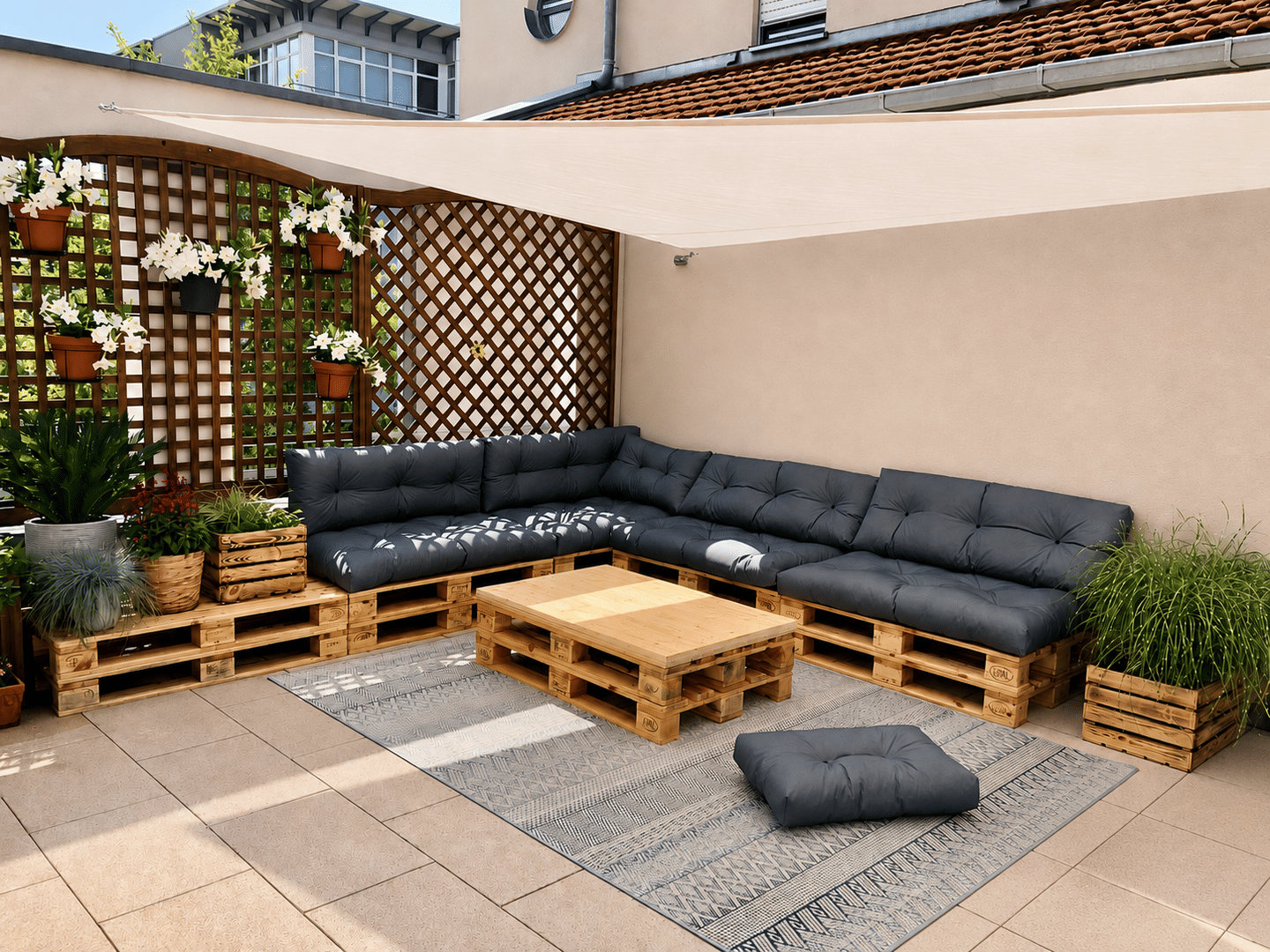 Großzügige Maisonette-Wohnung mit riesiger Dachterrasse in Klein-Venedig, 86153 Augsburg (Innenstadt)