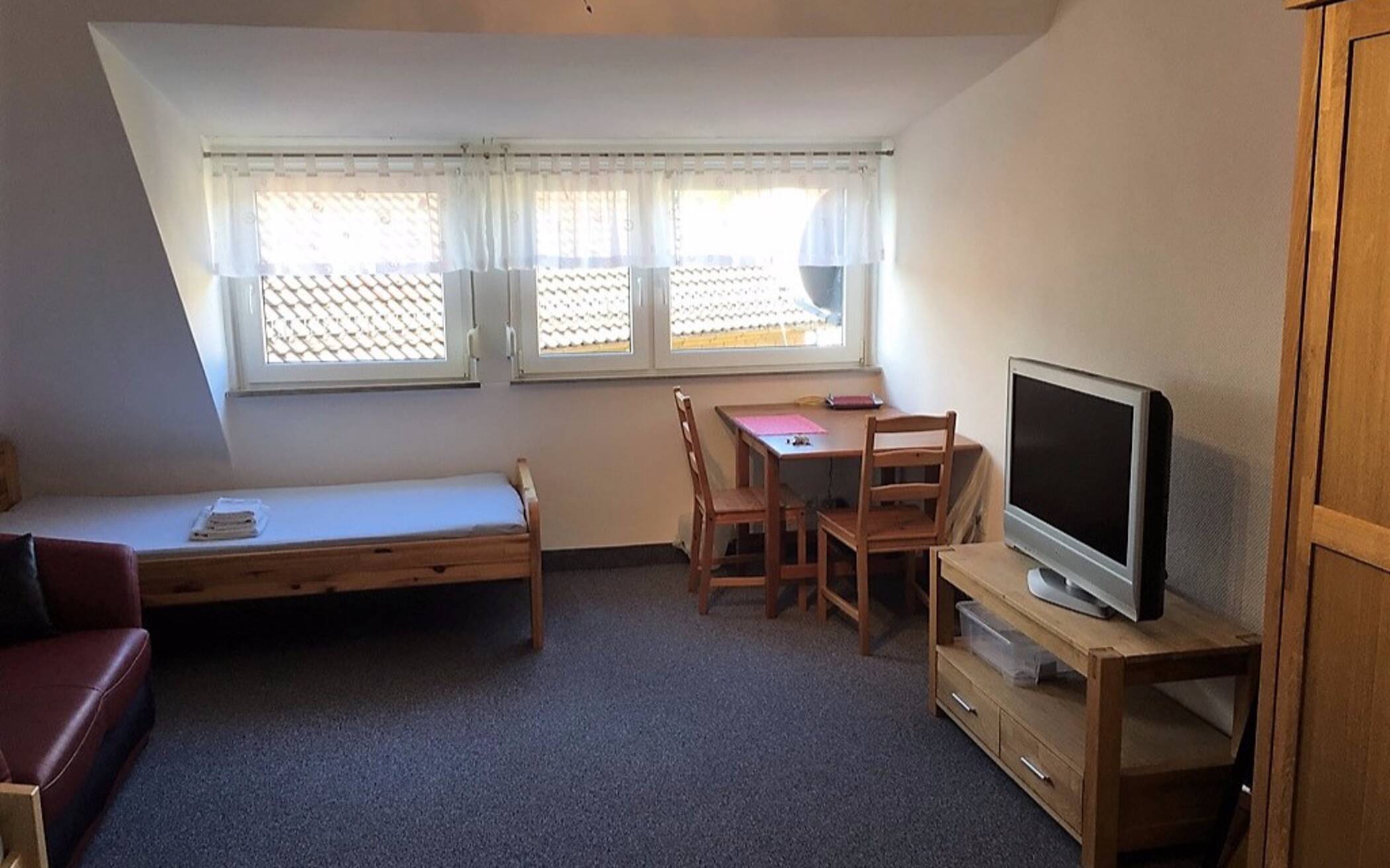 Möblierte Wohnung in Uni nähe bei Stuttgart-Vaihingen – Wohnen auf Zeit, 70563 Stuttgart (Vaihingen)
