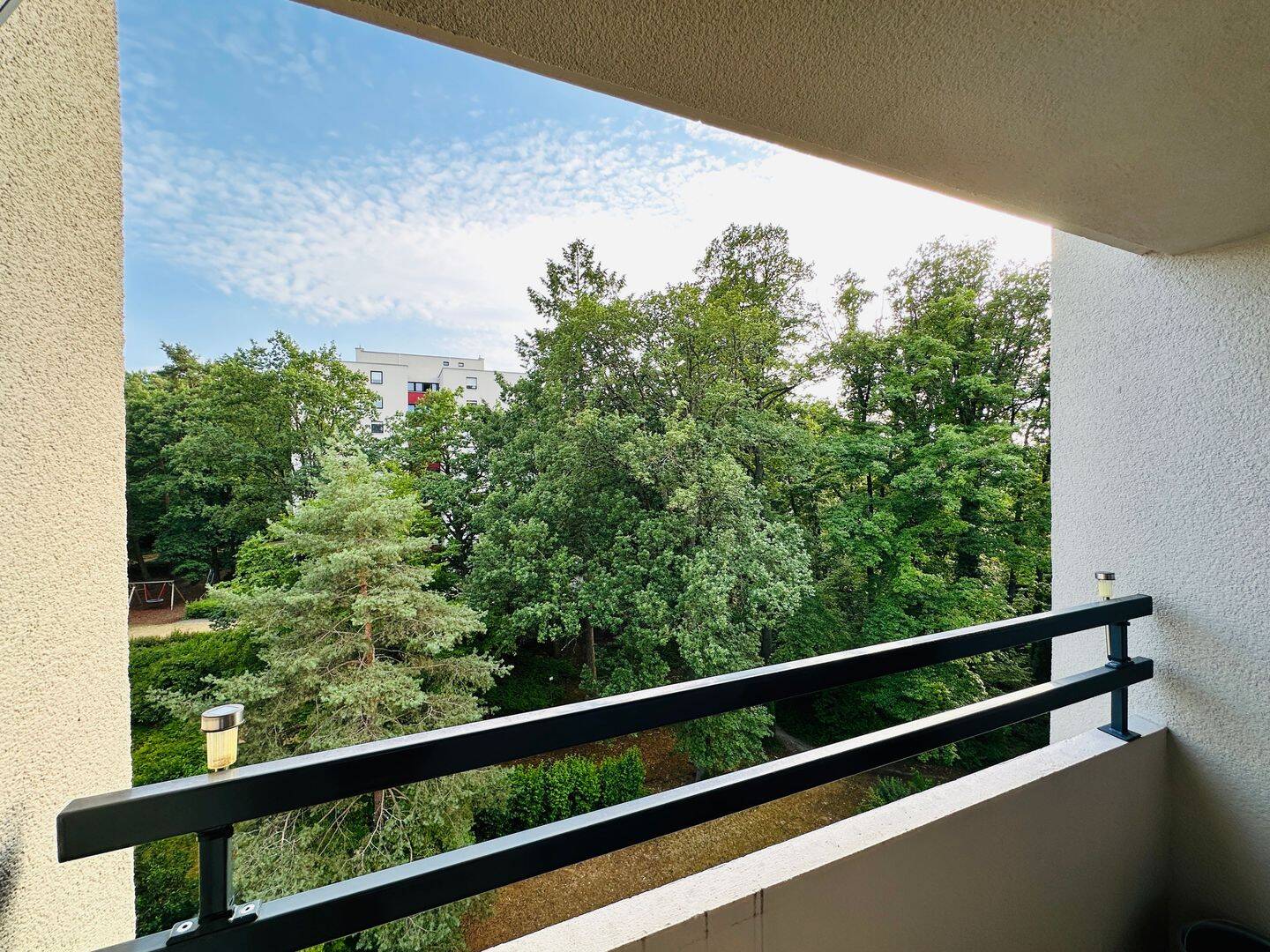 Helle 2 Zi-Wohnung inkl. Neue Einbauküche, 75180 Pforzheim (Büchenbronn Dillweißenstein Sonnenberg Sonnenhof)