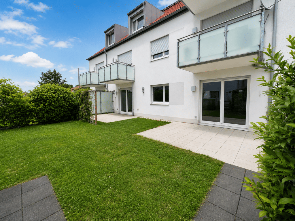 *Familientraum* Tolle 4 Zi.-EG-Whg. mit 2 Terr. u. herrl. Garten u. 2x TG, Hallbergmoos (S8), 85399 Hallbergmoos