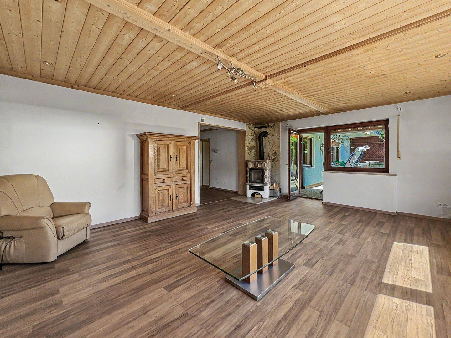 Sofort bezugsfreie 4-Zimmer-Eigentumswohnung mit Garten und Garage in Weißenburg in Bayern, 91781 Weißenburg i. Bay.
