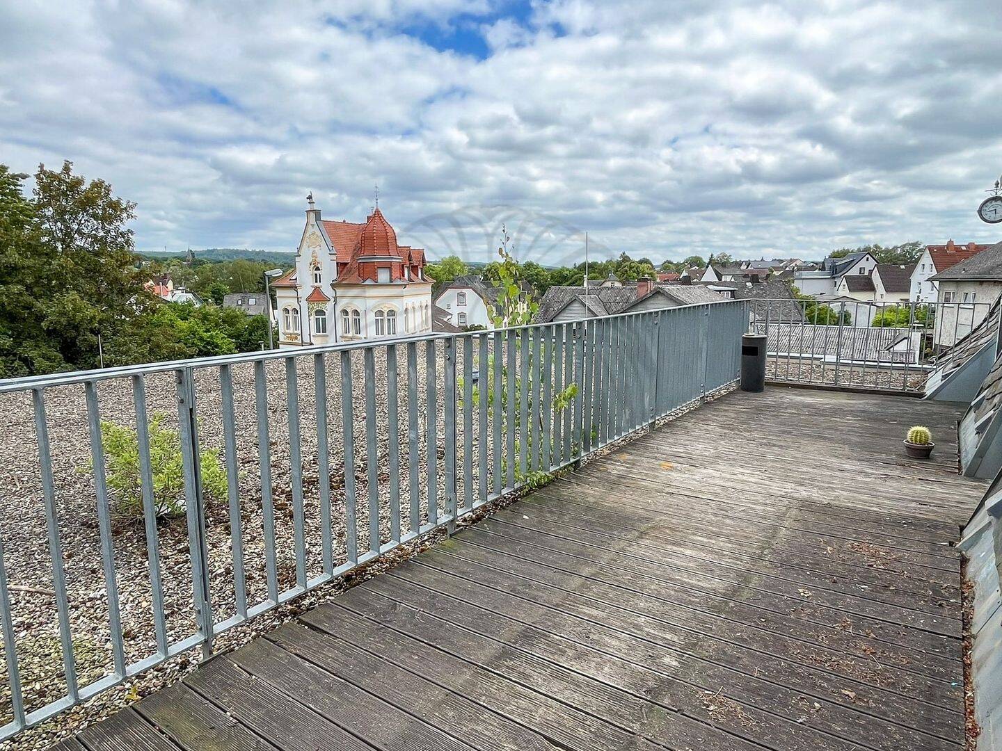 Bad Camberg: Traumhafte Wohnung mit Dachterrasse!, 65520 Bad Camberg
