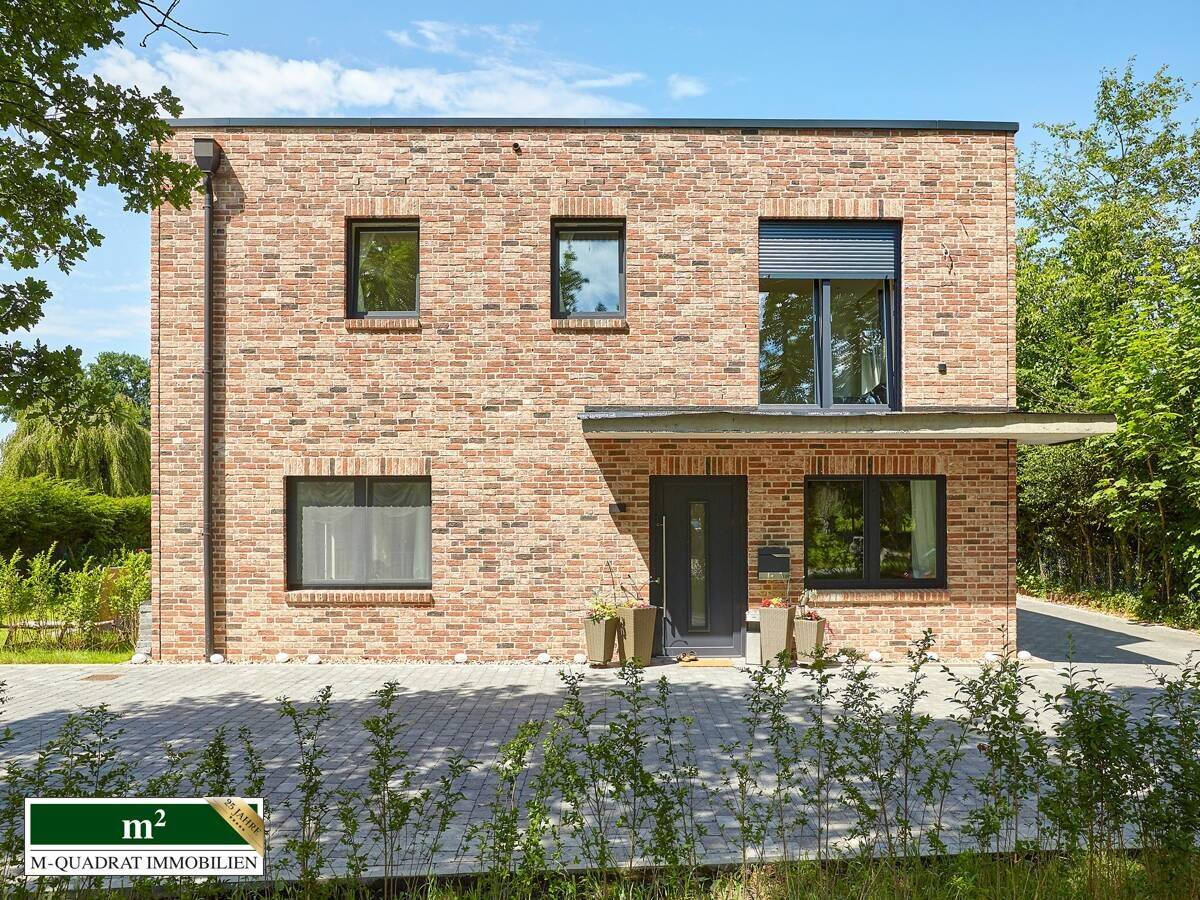 Exklusiver Wohntraum mit PV-Anlage und SmartHome – Stadtvilla für höchste Ansprüche – 25479 Ellerau – Bild 1 von 11