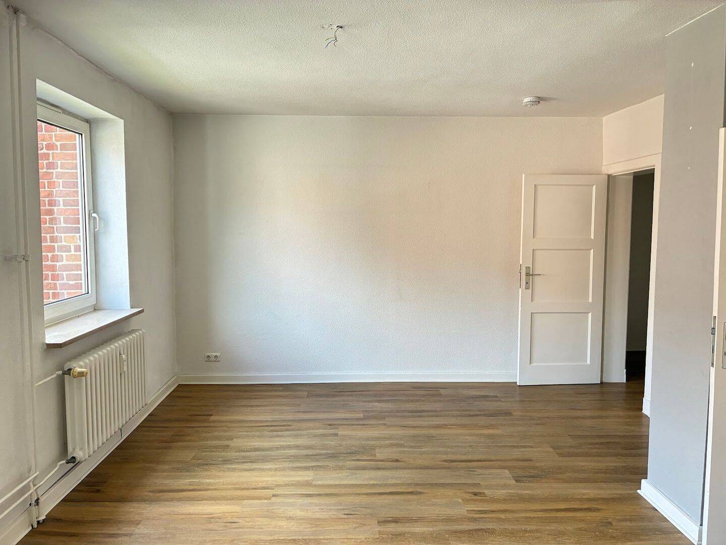 2-Raumwohnung mit tollem Grundriss zu vermieten., 24149 Kiel (Neumühlen-Dietrichsdorf)