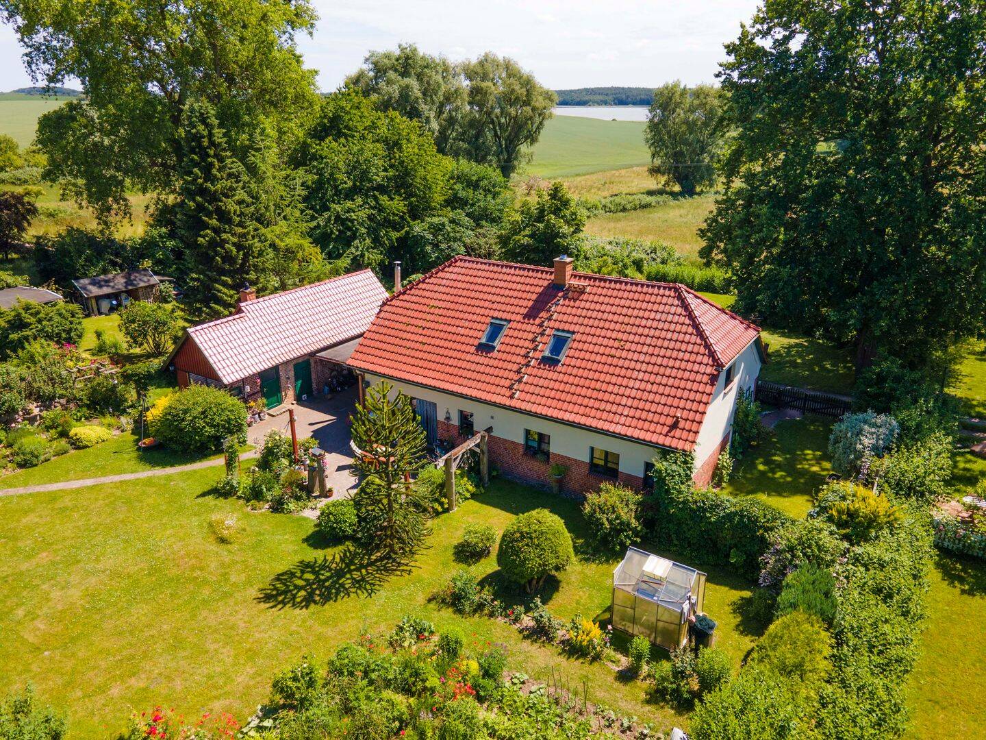Traumhaftes Einfamilienhaus mit Ferienwohnung auf der Insel Rügen, 18573 Altefähr