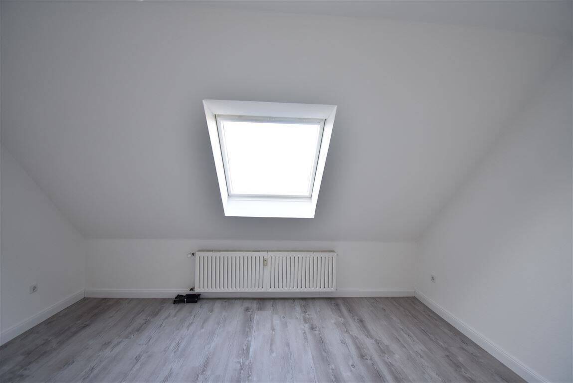 Zentral Wohnen! Renovierte 2-Zimmer-Wohnung in DU-Beeck