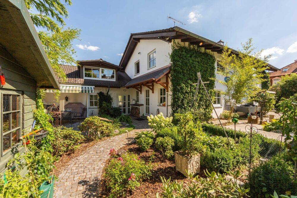 Provisionsfrei-EFH in Gauting in 2. Reihe mit Garten und Terrasse, 82131 Gauting