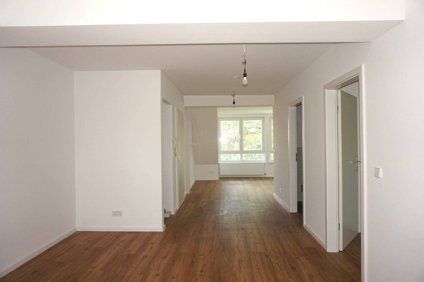 Moderner Dachgeschossausbau! 2-Zi-Wohnung mit Einbauküche in Bramfeld!, 22177 Hamburg (Wandsbek Bramfeld Steilshoop)