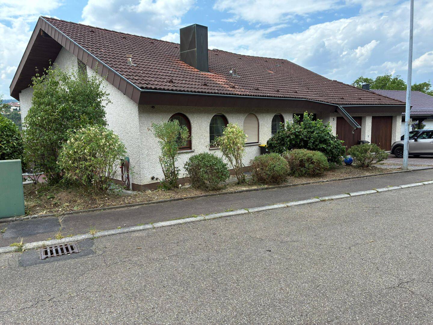 Einfamilienhaus mit ELW und toller Aussicht in bevorzugter Wohngegend, 97980 Bad Mergentheim